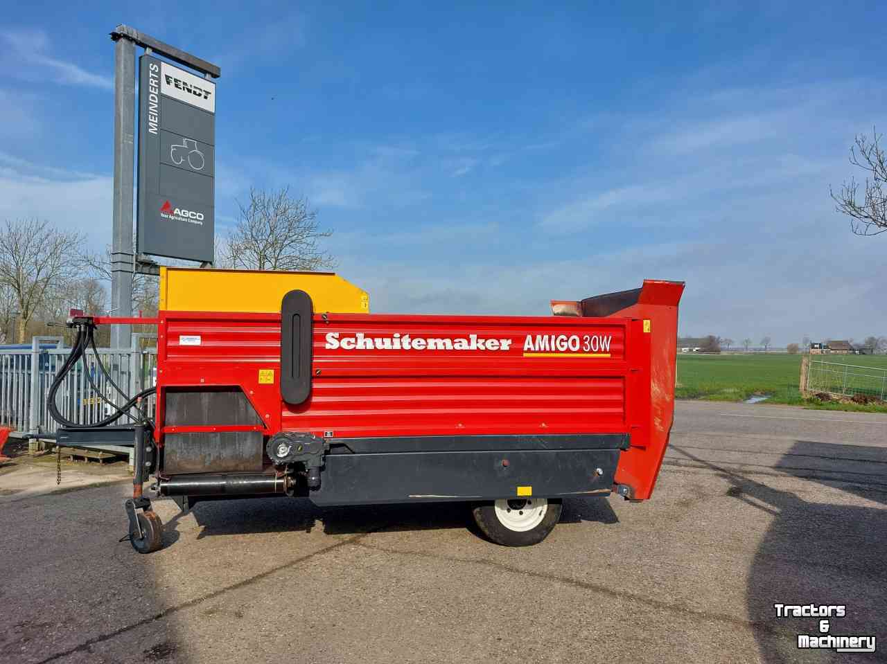 Silage-block distribution wagon Schuitemaker Amigo 30W