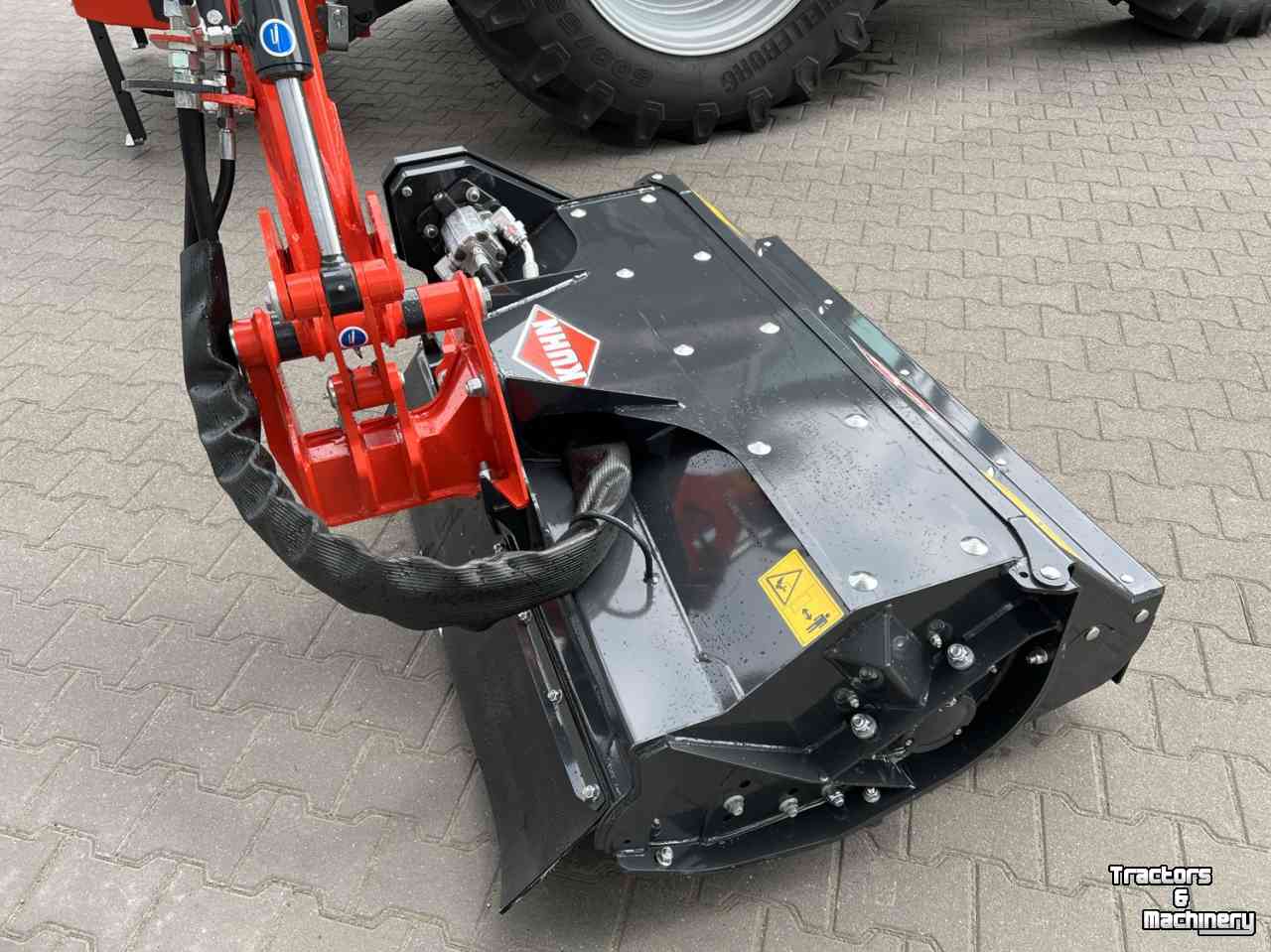 Mowing arm with flailmower Kuhn Agri Longer HE 6045 PTC