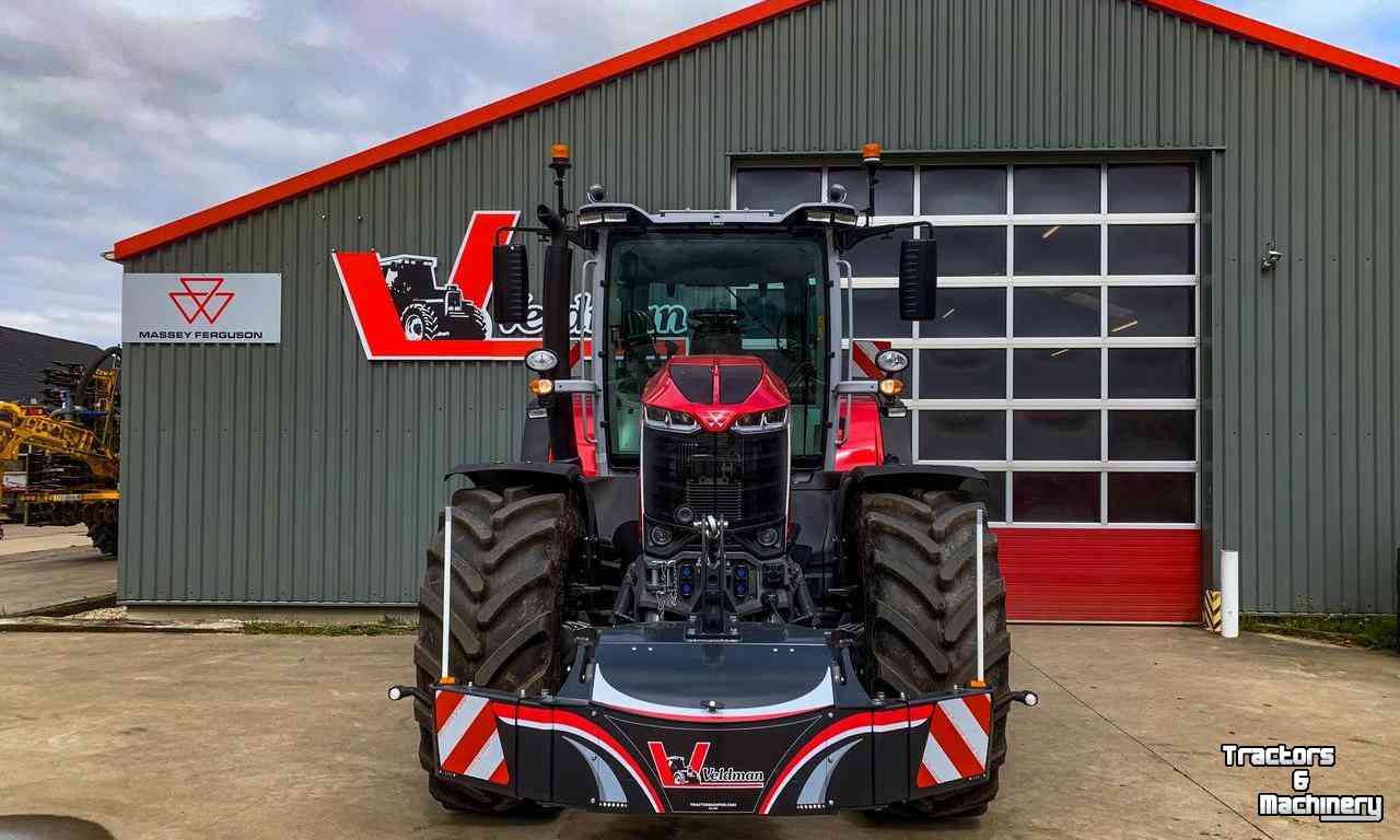 Tractors Massey Ferguson 8S.245 Dyna-VT Exclusive Tractor Traktor