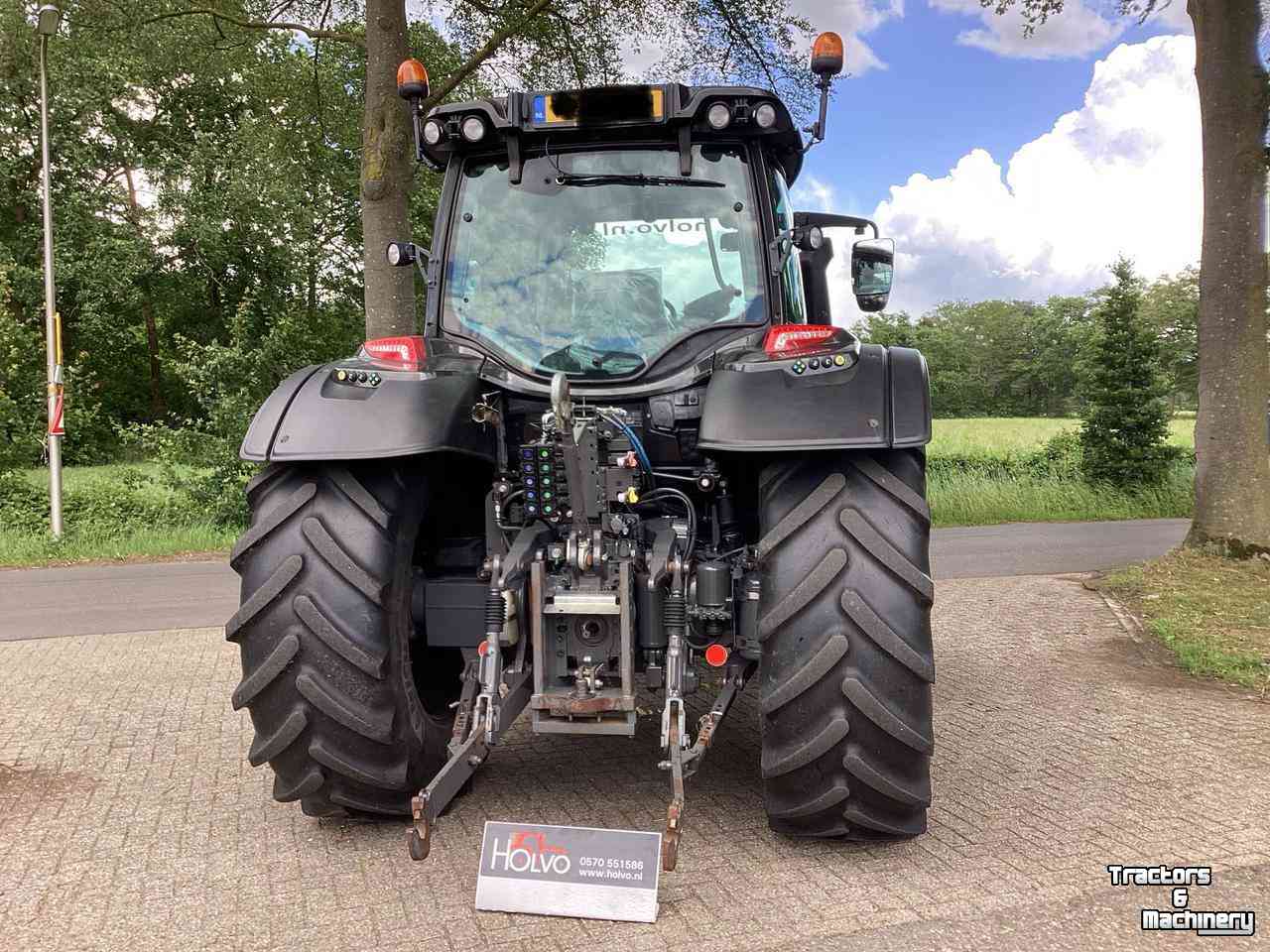 Tractor Valtra N174D