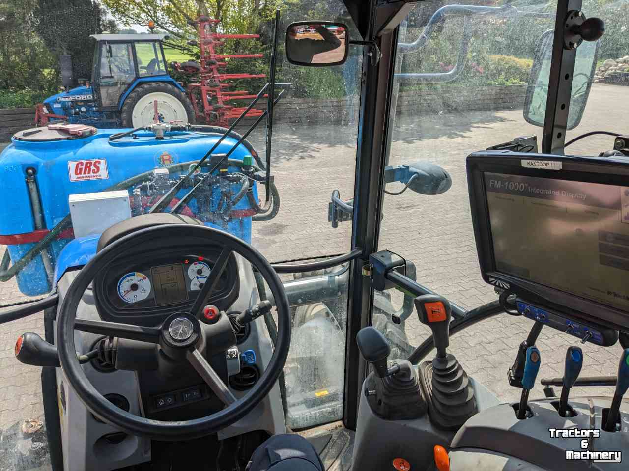 Tractors New Holland T4.75 Powerstar