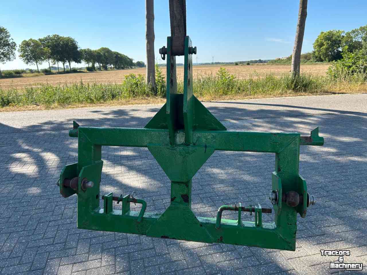 Adapter   Adaptor, verloopbok  3 punt naar euro