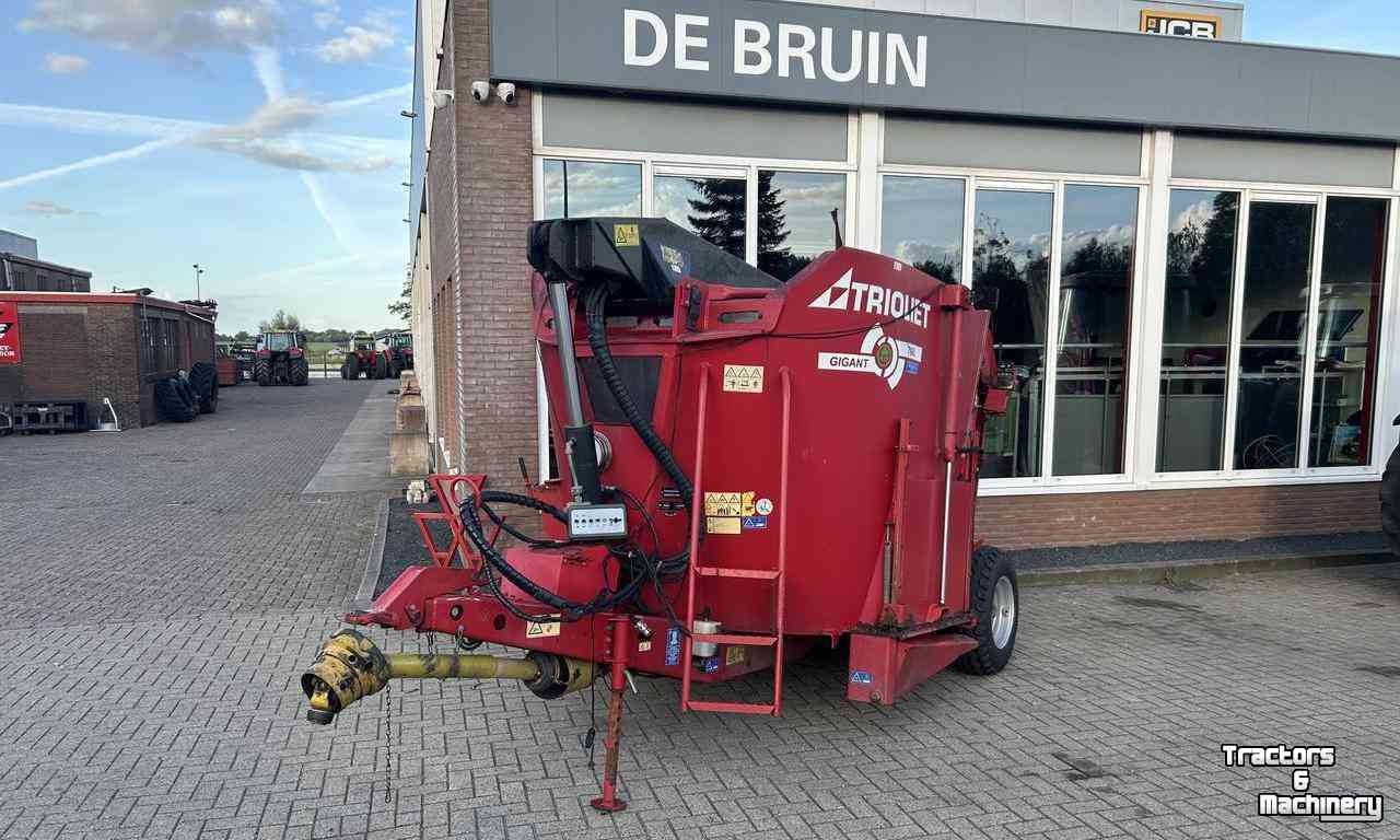 Vertical feed mixer Trioliet Gigant 700 Verticale Voermengwagen