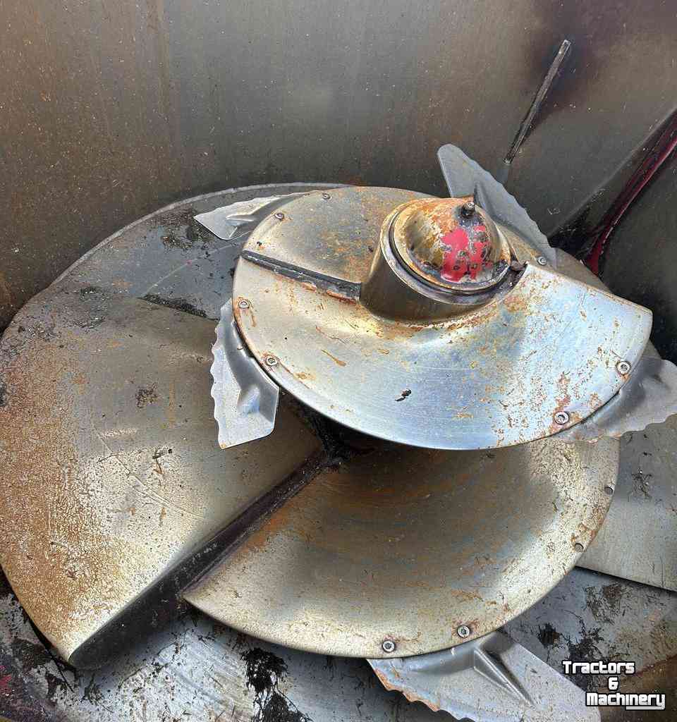 Vertical feed mixer Trioliet Gigant 700 Verticale Voermengwagen