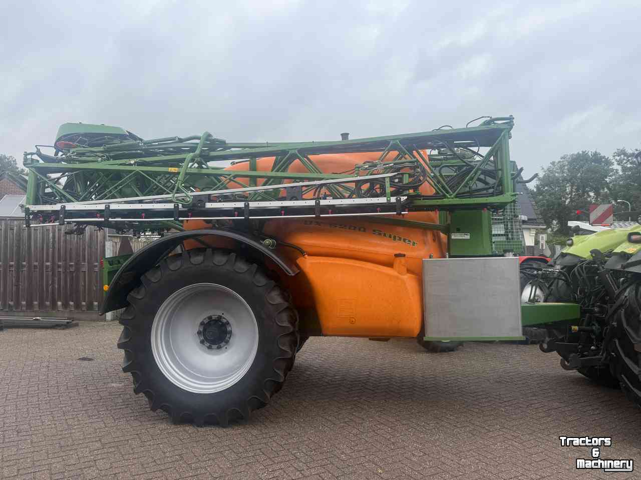 Fieldsprayer Amazone Ux5200