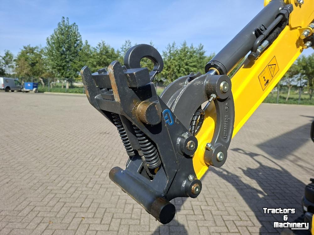 Mini-Excavator New Holland E14D