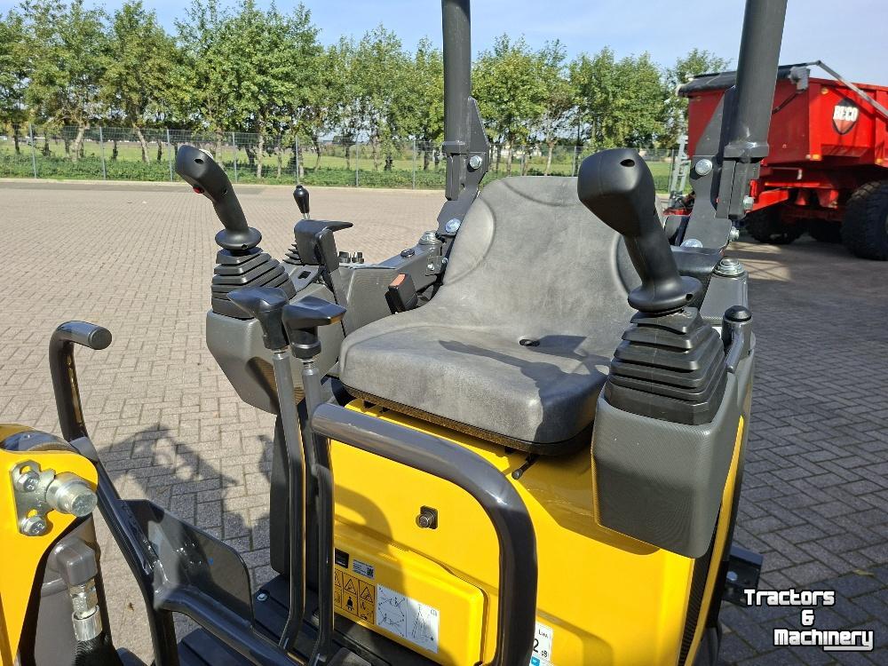 Mini-Excavator New Holland E14D