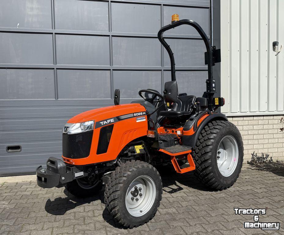 Small-track Tractor TAFE Tafe 6028H HST compact tractor | trekker