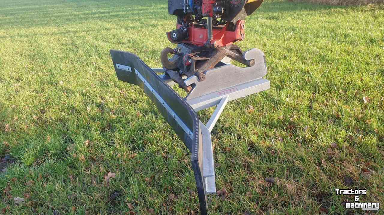 Rubber yard scraper  rubberschuif CW 3