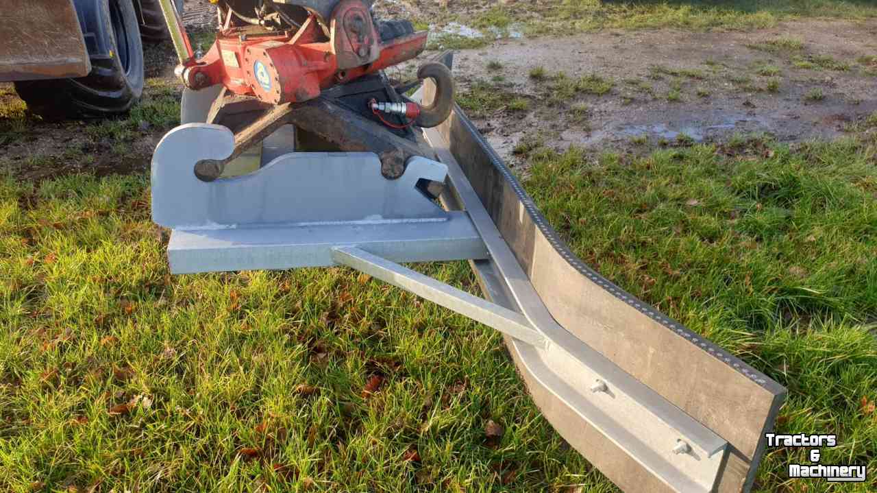 Rubber yard scraper  rubberschuif CW 3