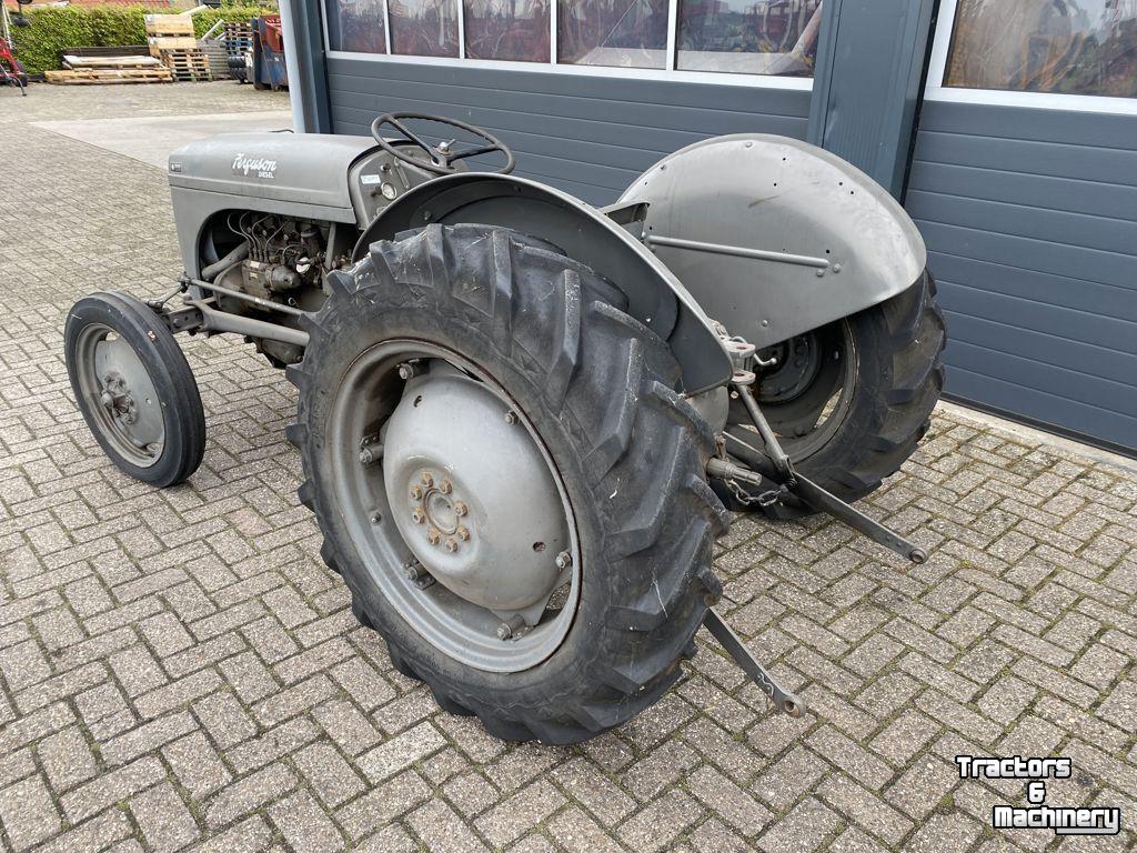 Tractor Massey Ferguson TEF