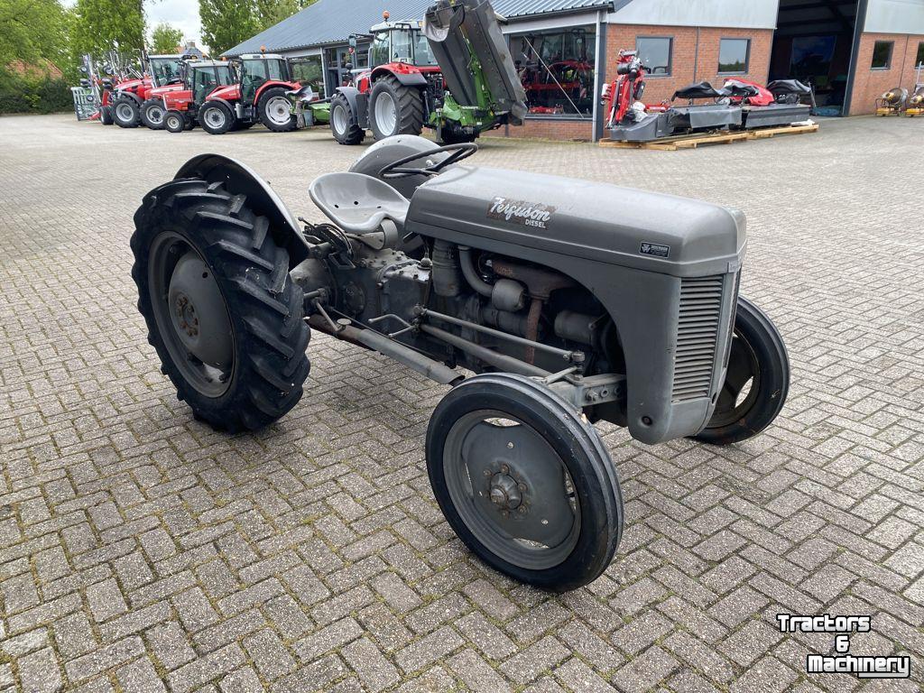 Tractor Massey Ferguson TEF
