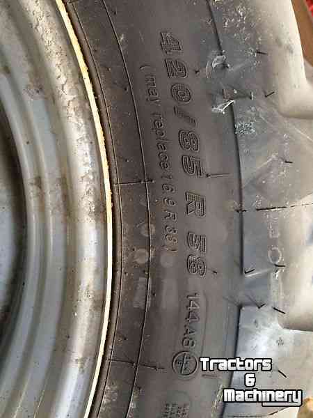 Wheels, Tyres, Rims & Dual spacers Michelin 420/85 R38