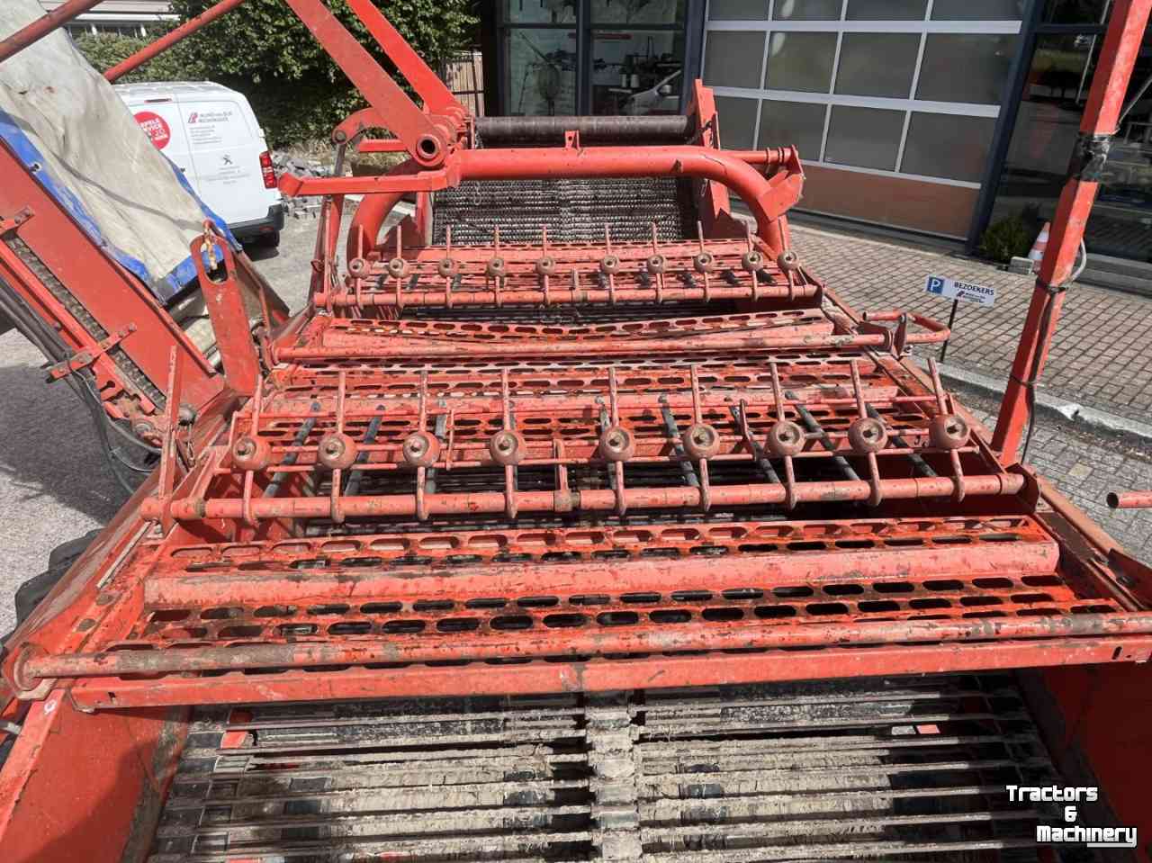 Onion harvester Grimme DL 1500, uienrooier, egelband