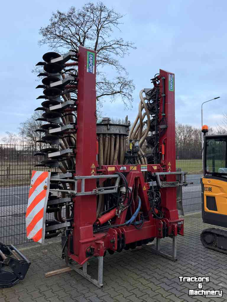 Grassland injector Duport DE 8044 All Track