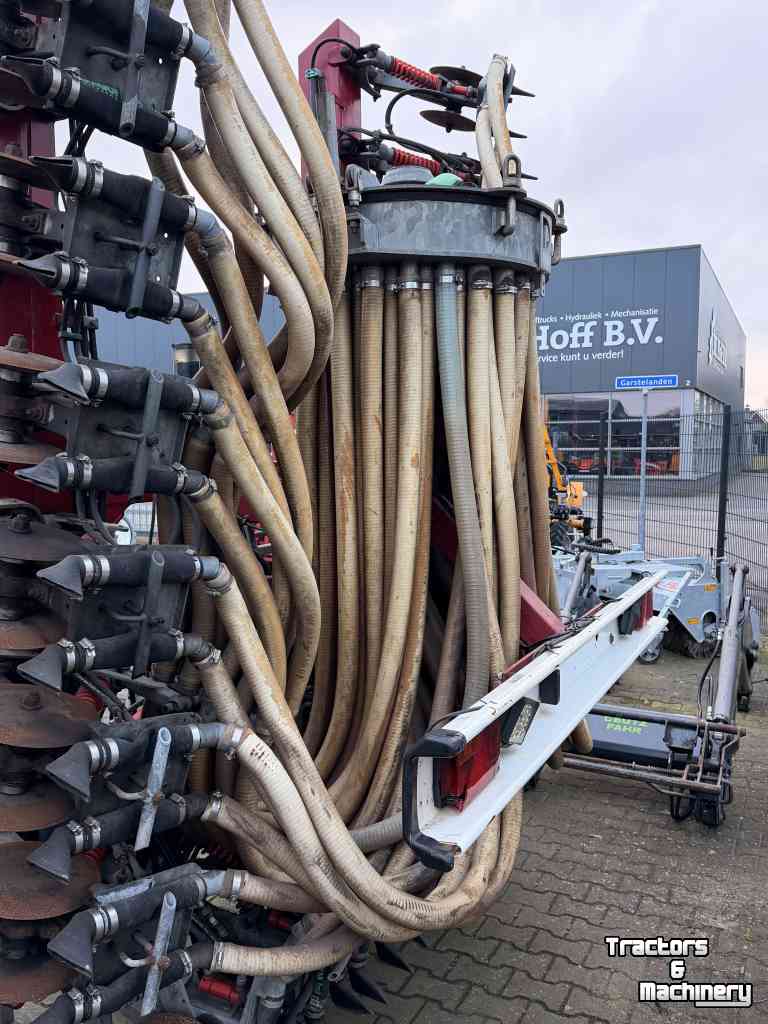 Grassland injector Duport DE 8044 All Track