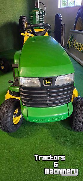 Ride-on mower John Deere LT155