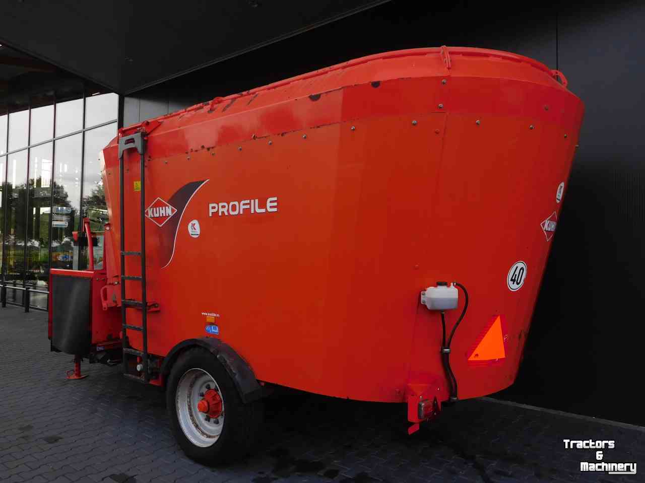 Vertical feed mixer Kuhn Profile 1880