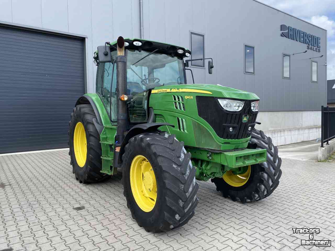 Tractor John Deere 6140R