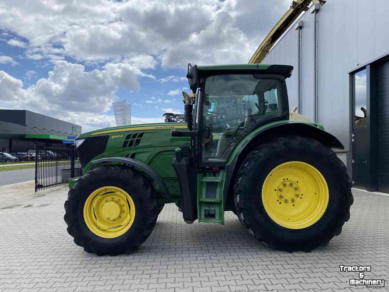 Tractor John Deere 6140R