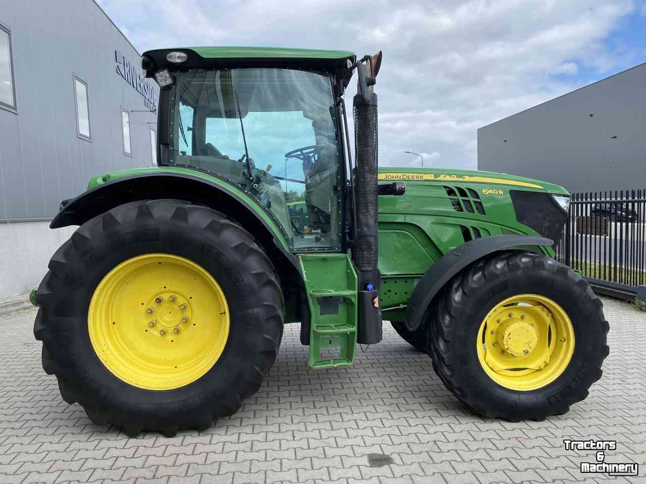Tractor John Deere 6140R