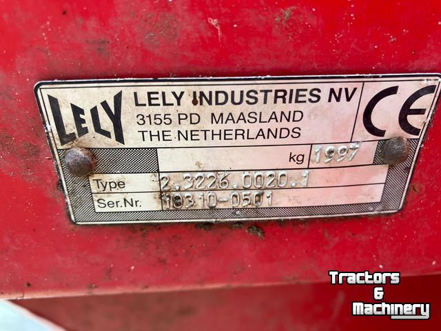 Fertilizer spreader Lely SE Centermatic met centronic strooicomputer