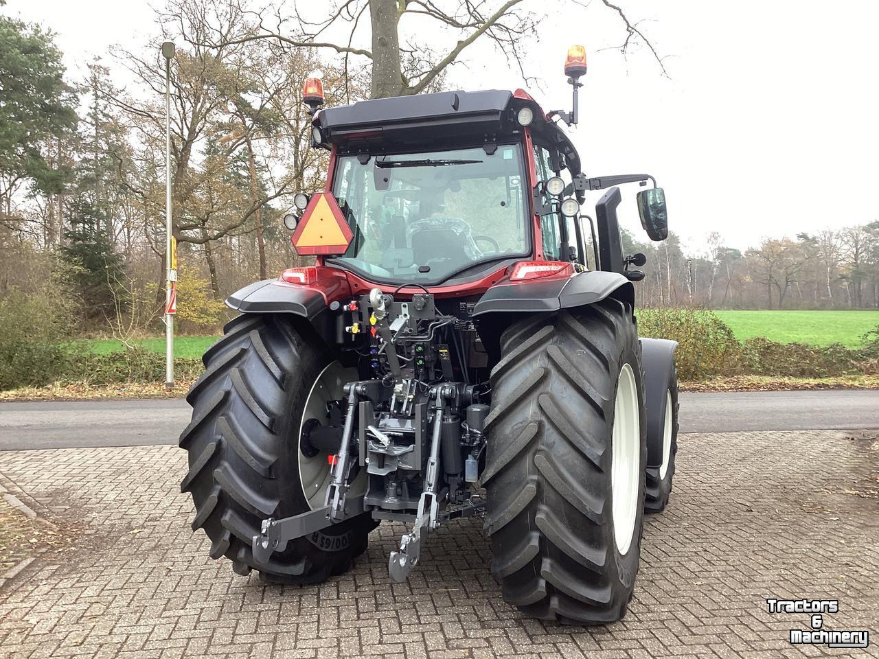 Tractor Valtra G125