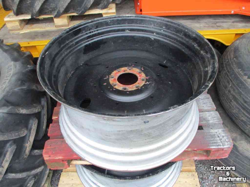Wheels, Tyres, Rims & Dual spacers Case-IH DW18Lx38  velgplaat verschil 40mm