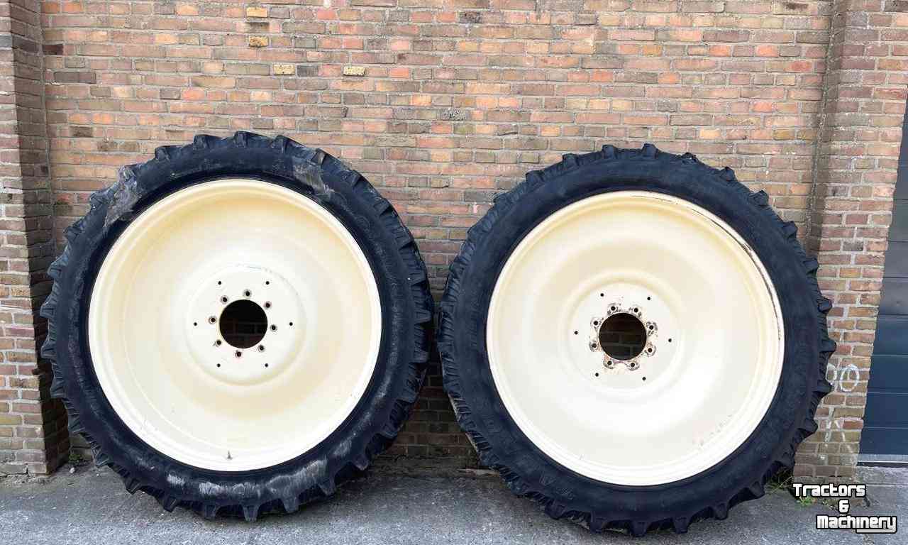 Wheels, Tyres, Rims & Dual spacers Taurus 340/85R46 10%