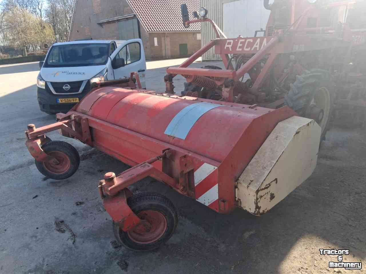 Sugar beet harvester Riecam RBM 23O MET AXIAALSET