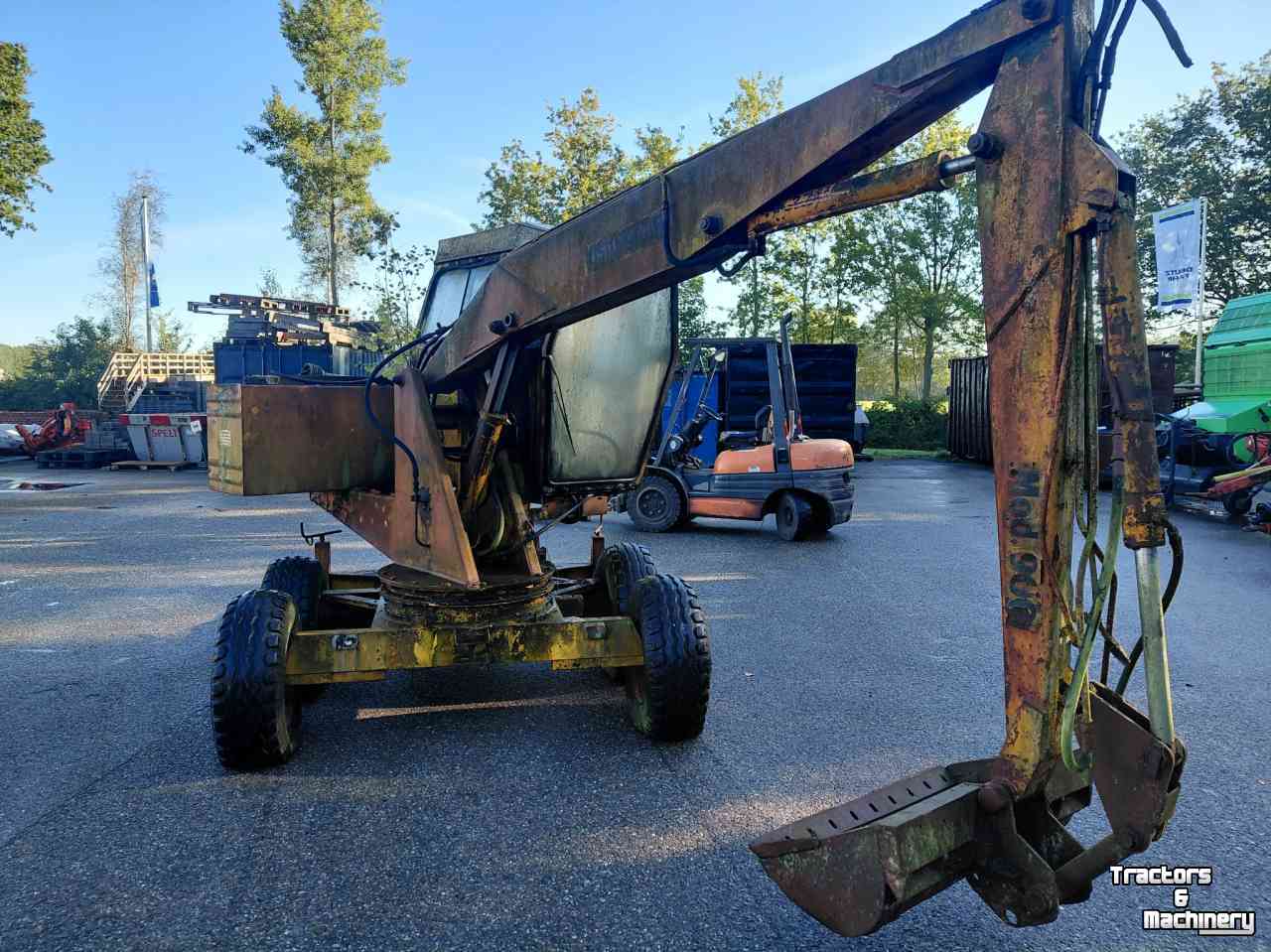 Excavator Visanocar Model 900