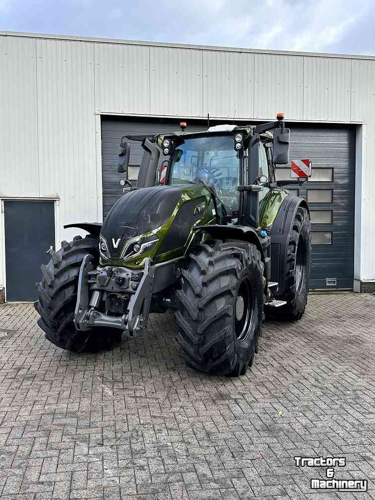 Tractors Valtra Q305