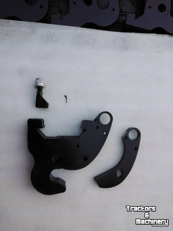 Diverse used spare-parts  Fanghaken    131213