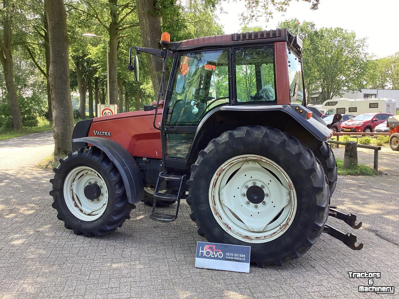 Tractor Valtra 6350