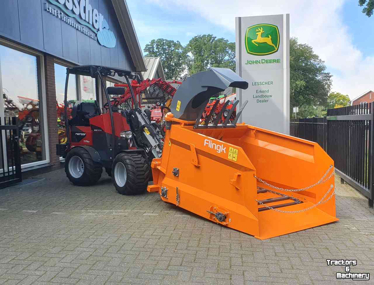 Straw spreader for boxes Flingk SHC