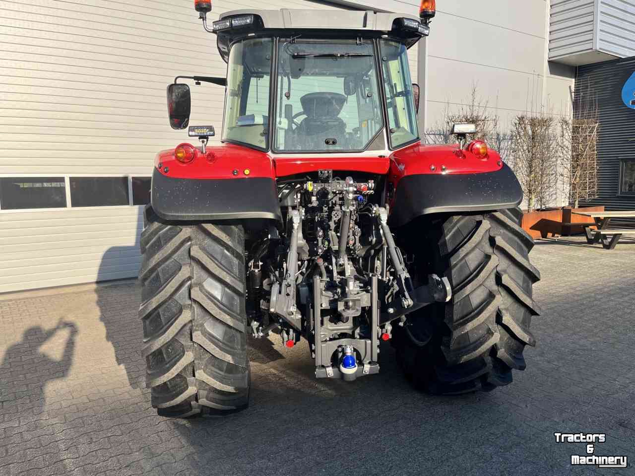 Tractors Massey Ferguson 6S.155 Dyna VT Exclusief
