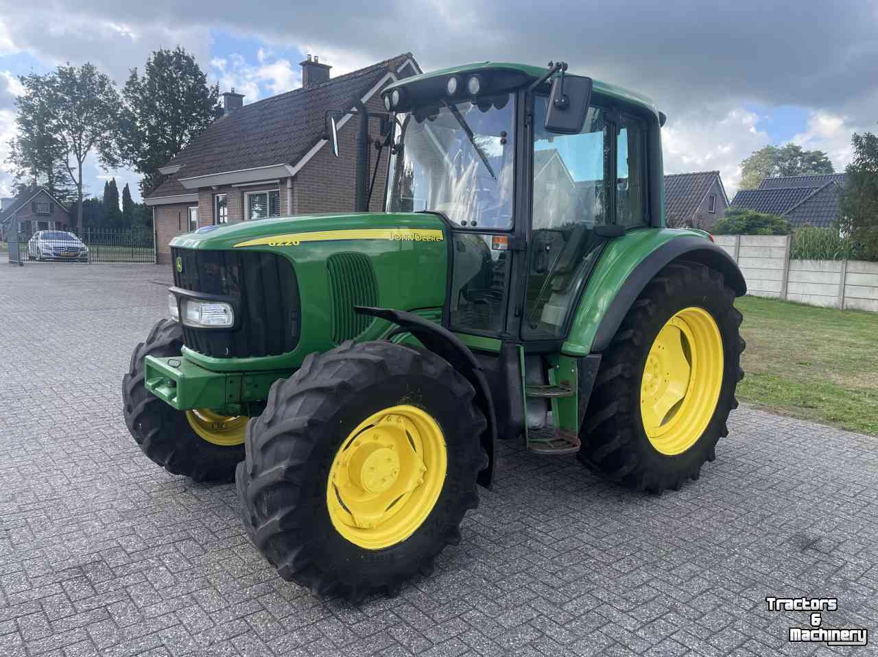 Tractor John Deere 6220 PowerQuad 24-speed