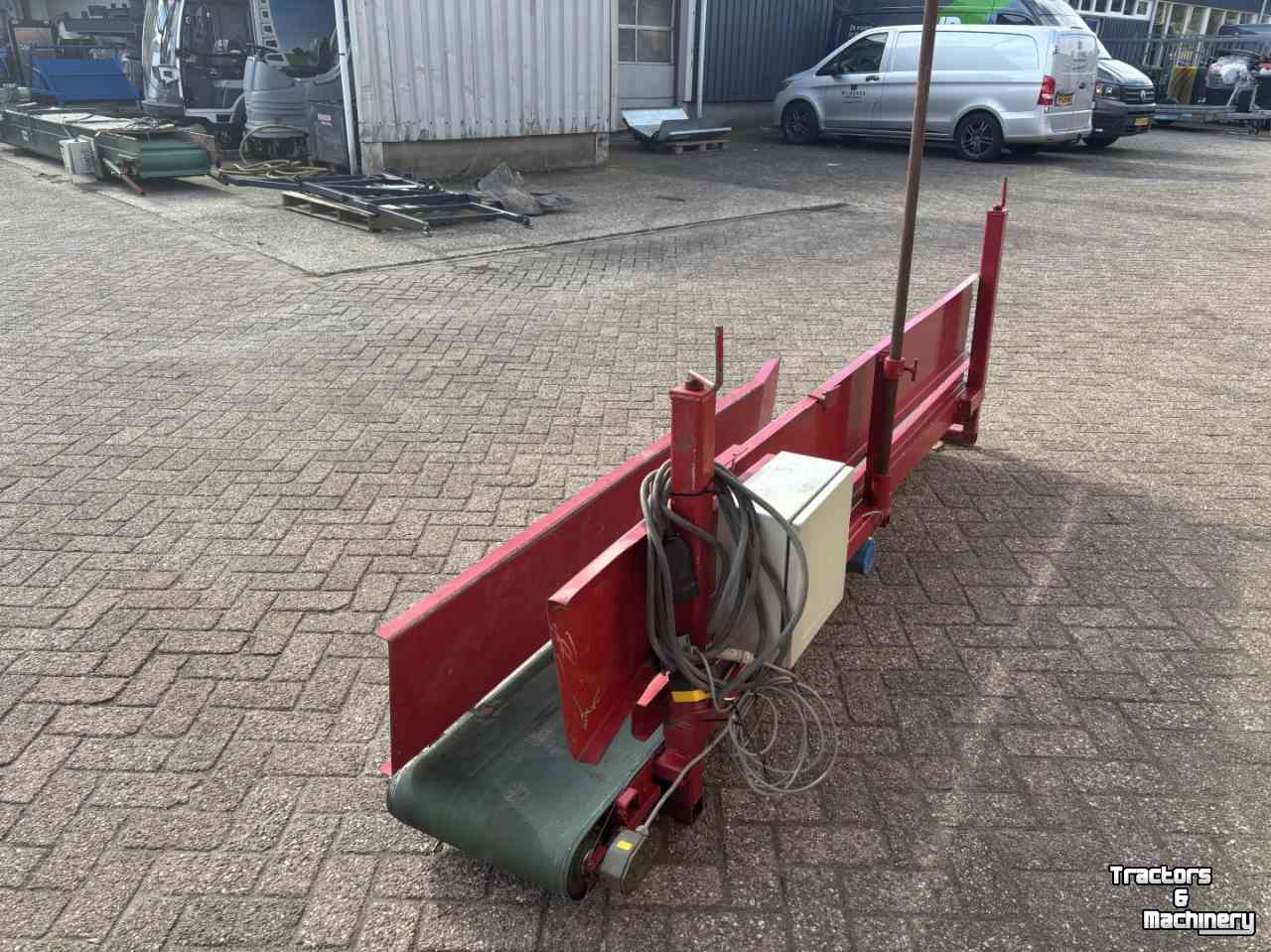 Other conveying equipment and accessories De Lignie Naaiband