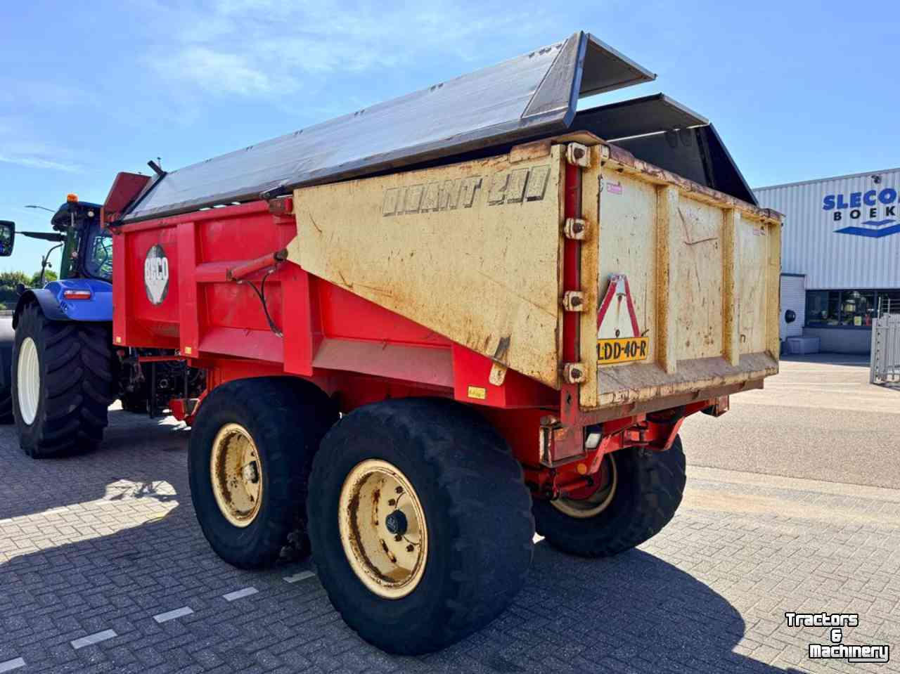 Earth- / Sand-dumper Beco Gigant 200 Zandkipper