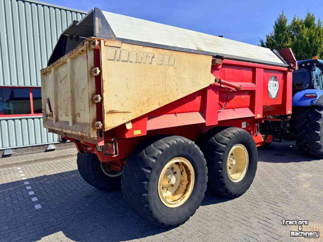 Earth- / Sand-dumper Beco Gigant 200 Zandkipper