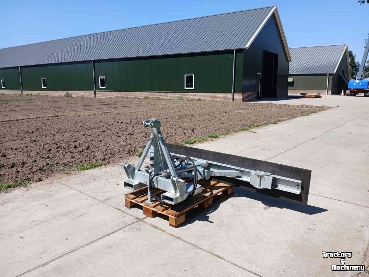 Rubber yard scraper Kemp Rubberschuif 2.70m hydraulisch zwenkbaar