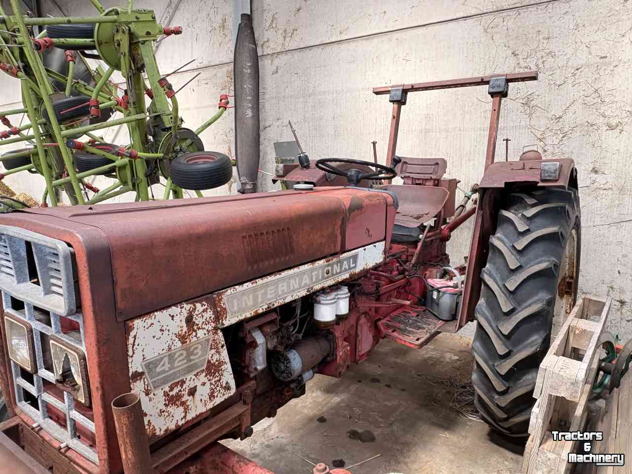 Horticultural Tractors International 423