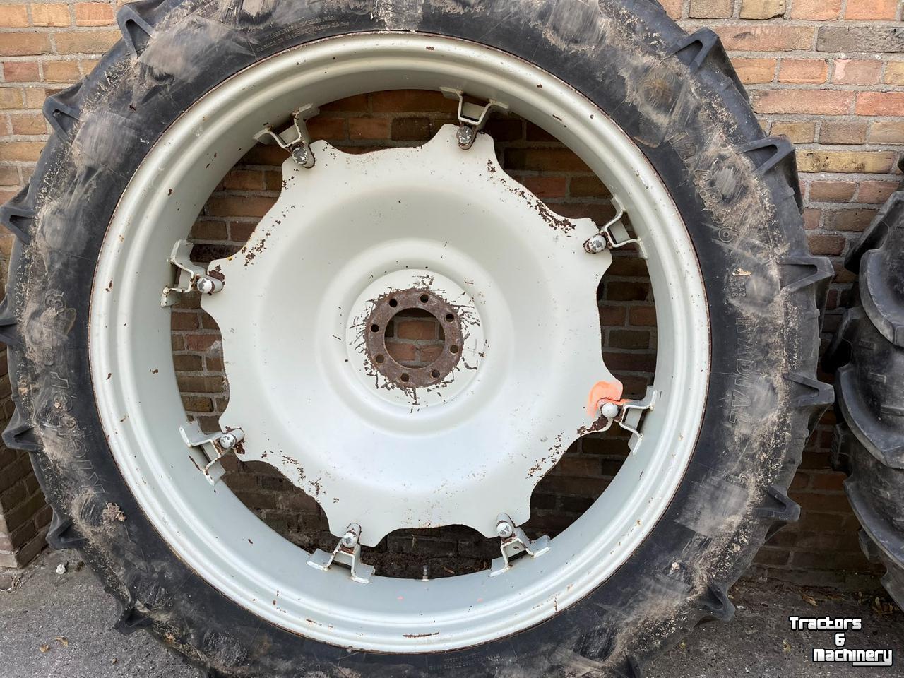 Wheels, Tyres, Rims & Dual spacers Kleber 9.5R32 EN 12.4R46
