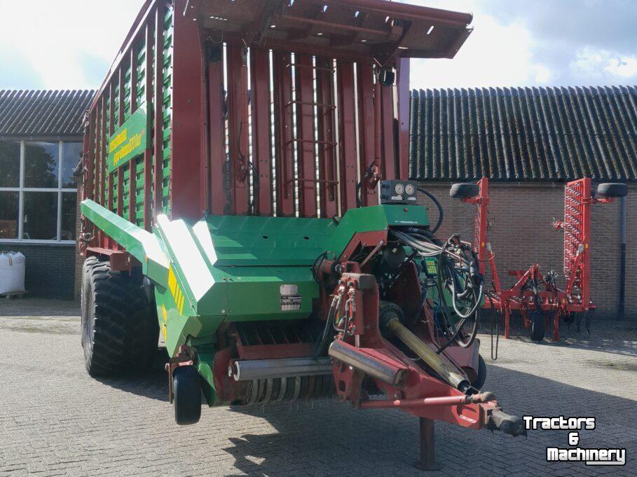 Self-loading wagon Strautmann Giga Vitesse III Duo Plus