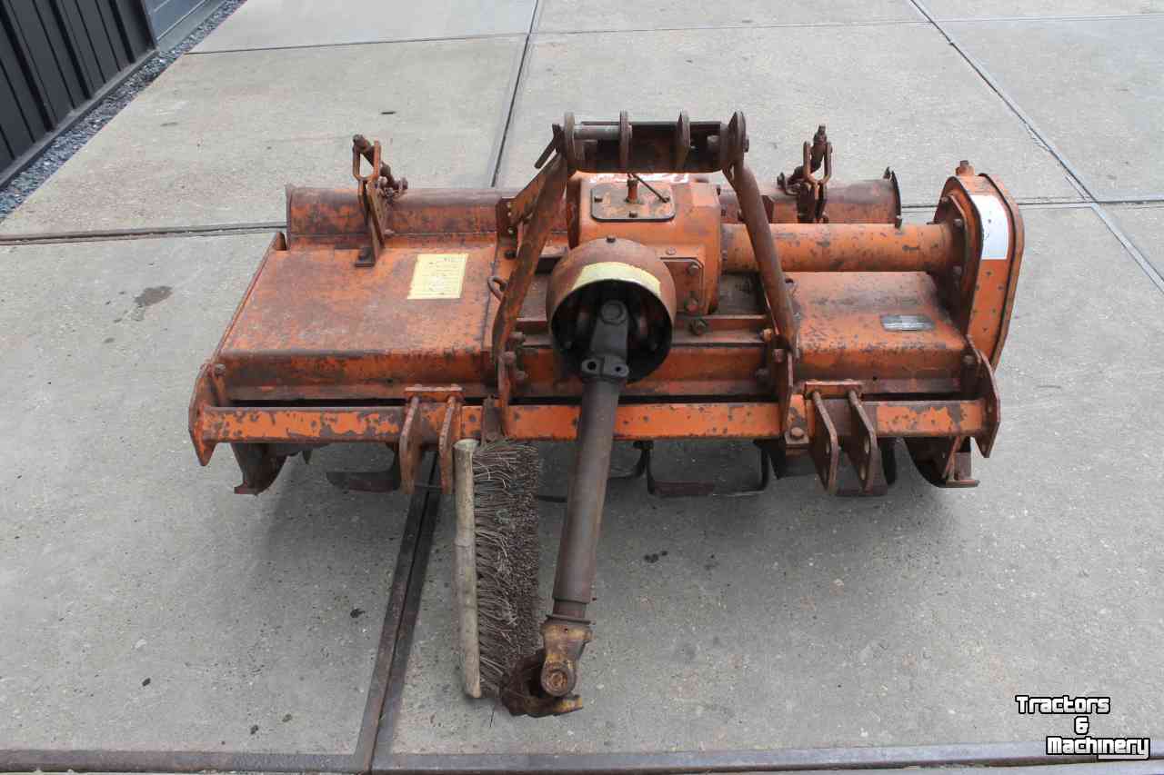 Rotary Tiller Howard HAWU 130 cm frees grondfrees freesmachine