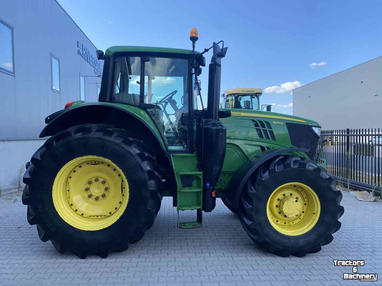 Tractor John Deere 6175M