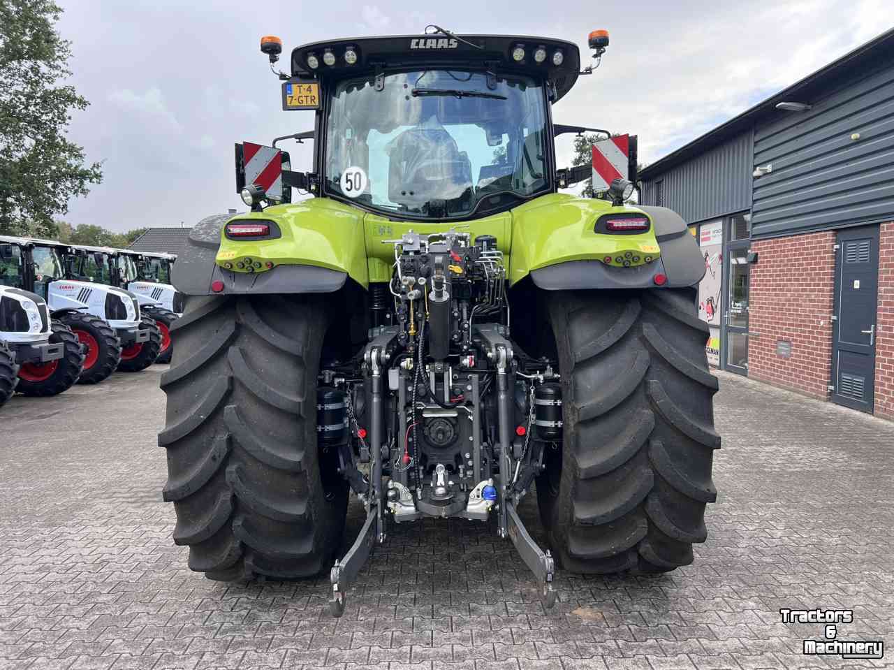 Tractor Claas Axion 870