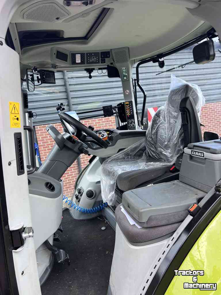 Tractor Claas Axion 870