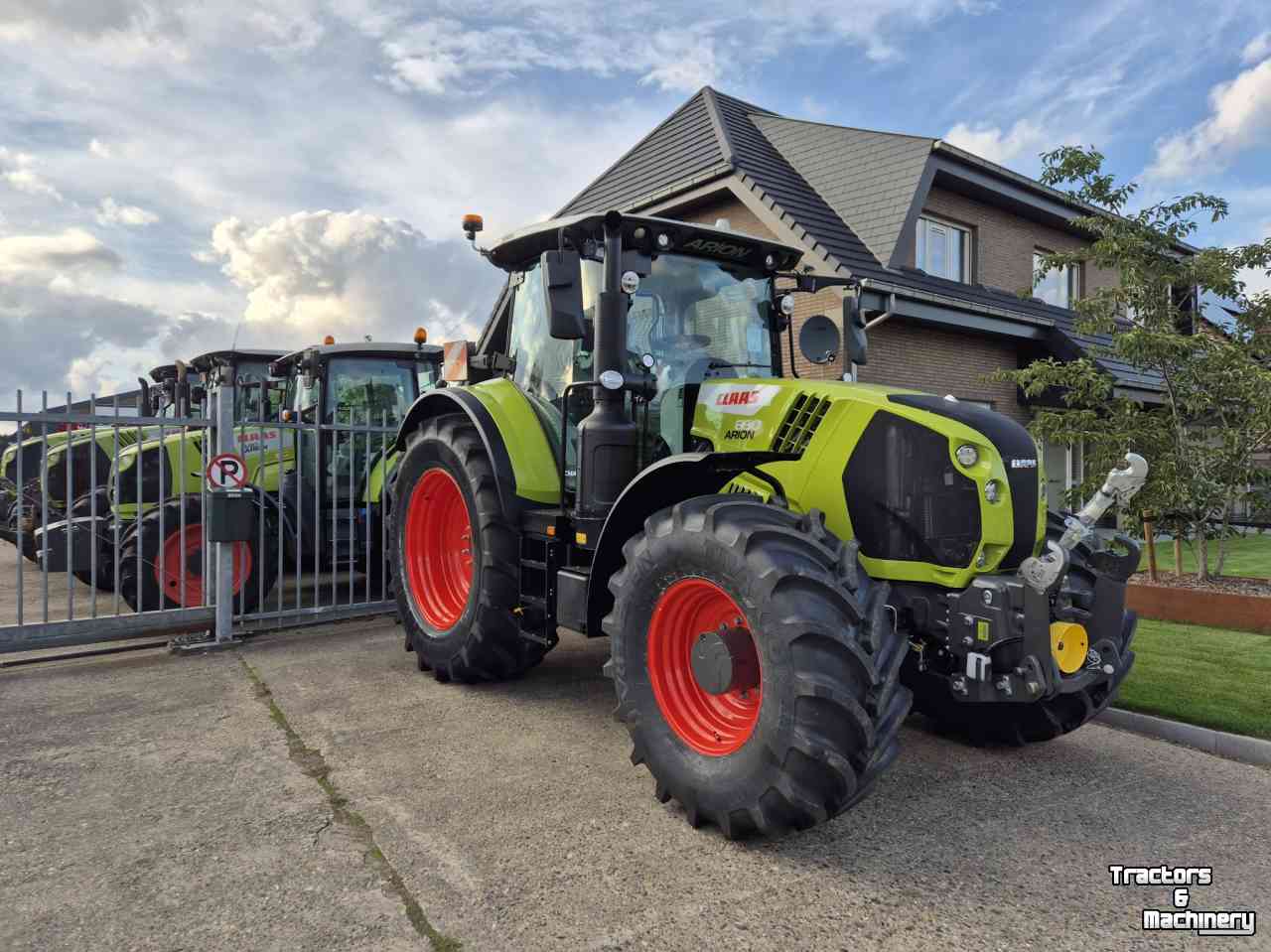 Tractor Claas Arion 660