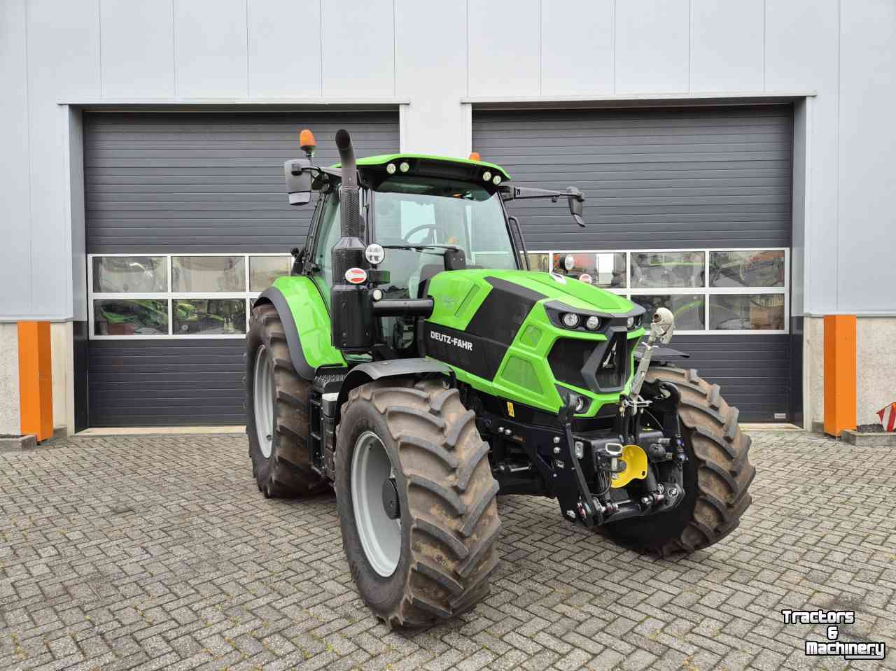 Tractor Deutz-Fahr Agrotron 6130.4 RV-Shift